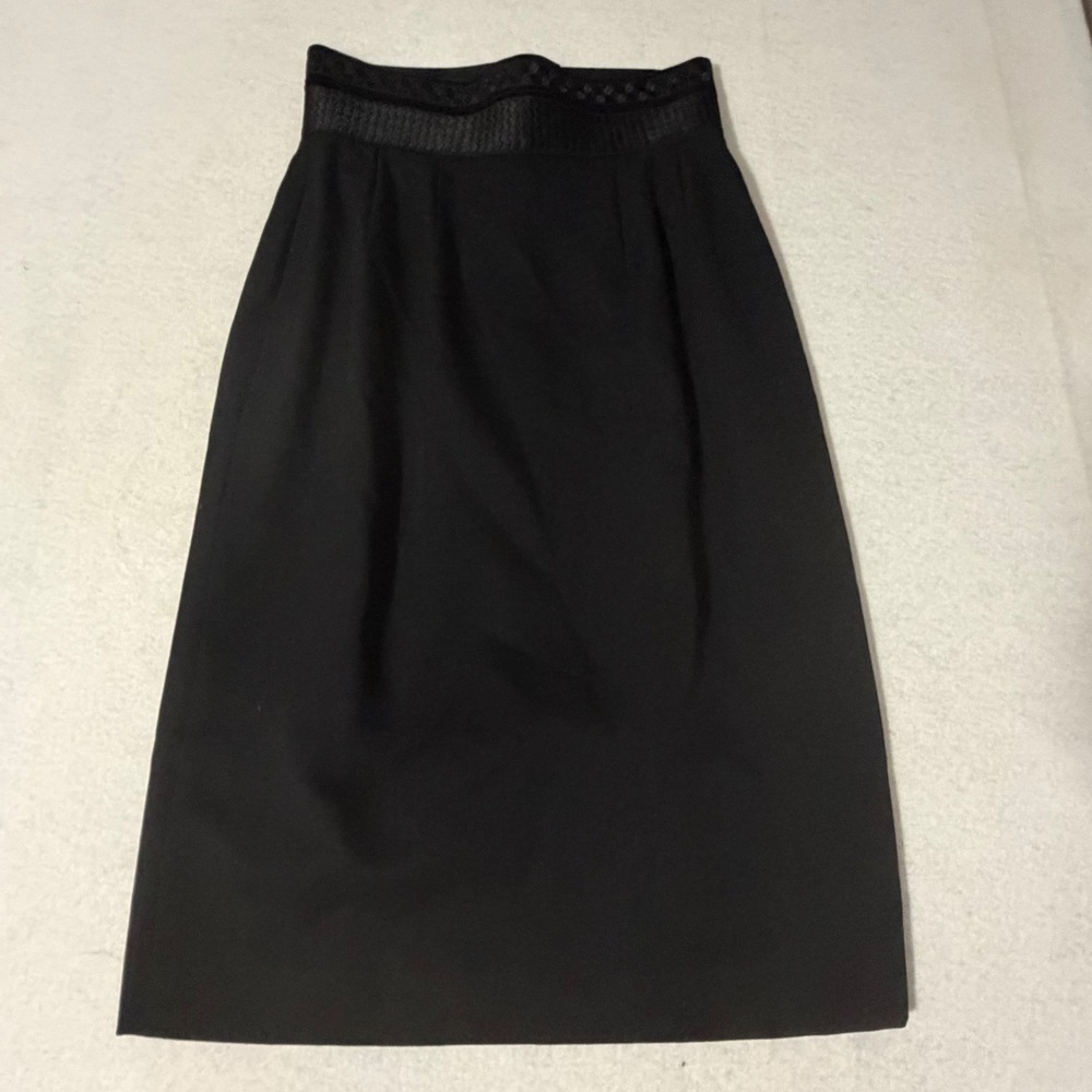 Suzelle Vintage Black 100% Wool Pencil Skirt High Waist Embroidered Midi Size 4